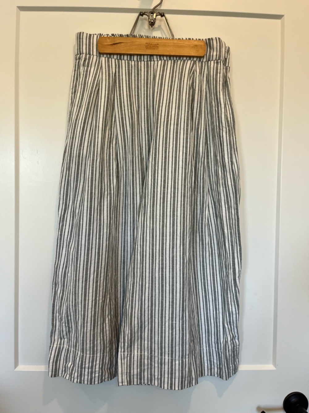 GAP White and Gray Striped Wide Leg Pants